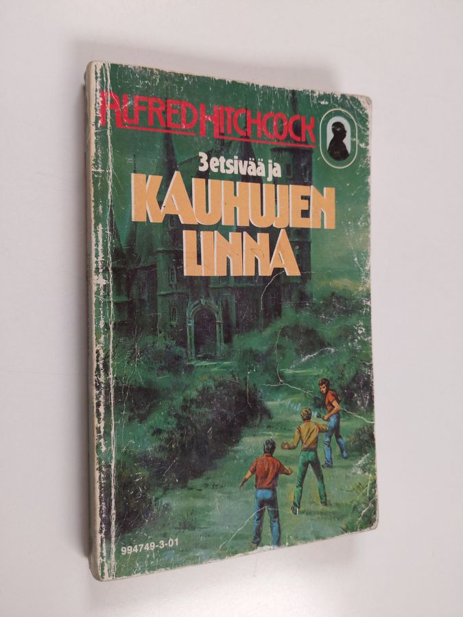 3 etsivää ja kauhujen linna