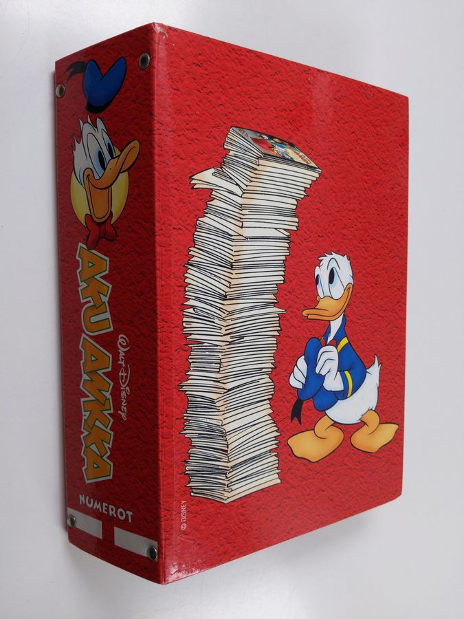 Aku Ankka puolivuosikerta 2001 : heinäkuu - joulukuu (puuttuu numerot 31 ja 32)