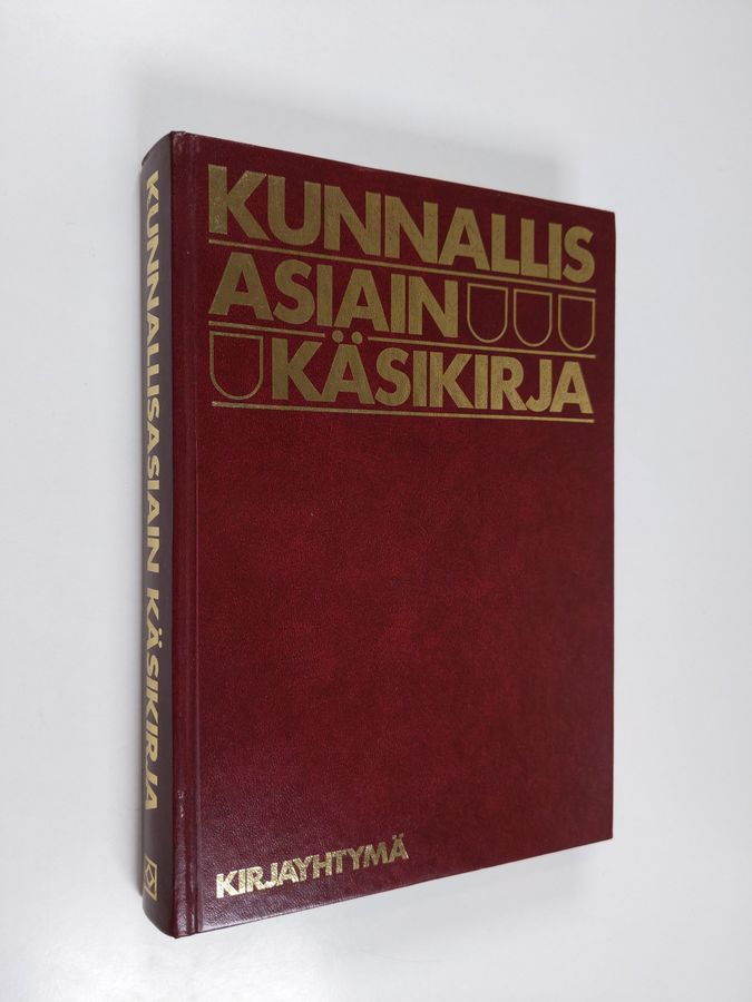 Kunnallisasiain käsikirja.