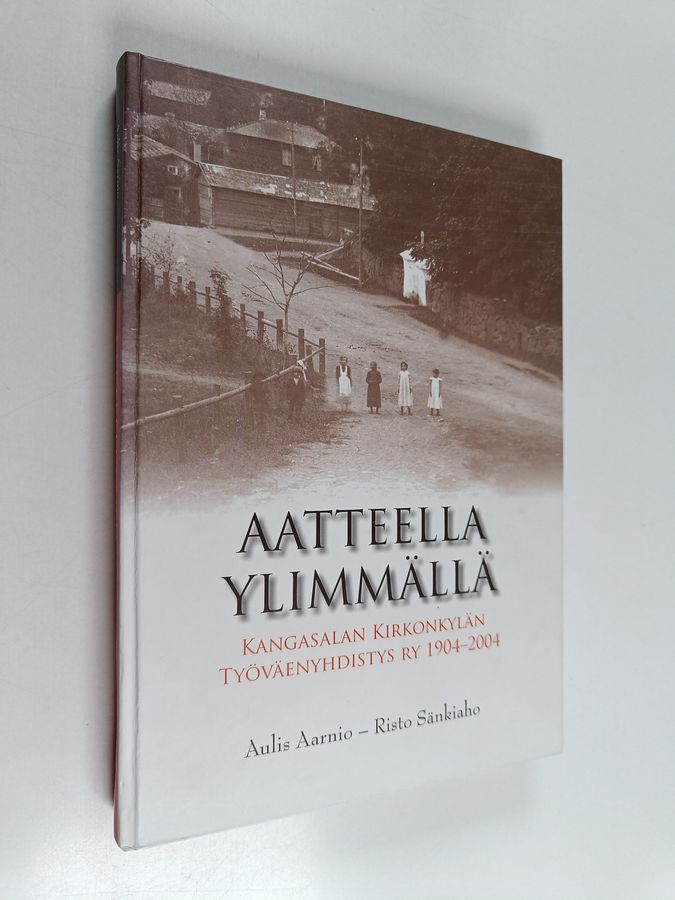 Aatteella ylimmällä