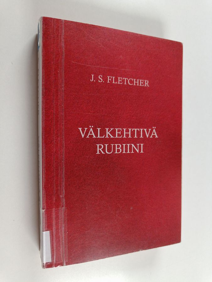Välkehtivä rubiini