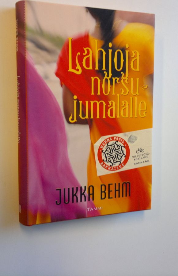 Jukka Behm : Lahjoja norsujumalalle