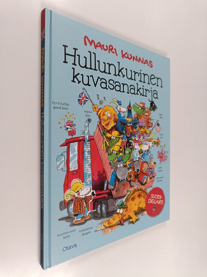 Mauri Kunnas : Hullunkurinen kuvasanakirja : suomi-englanti