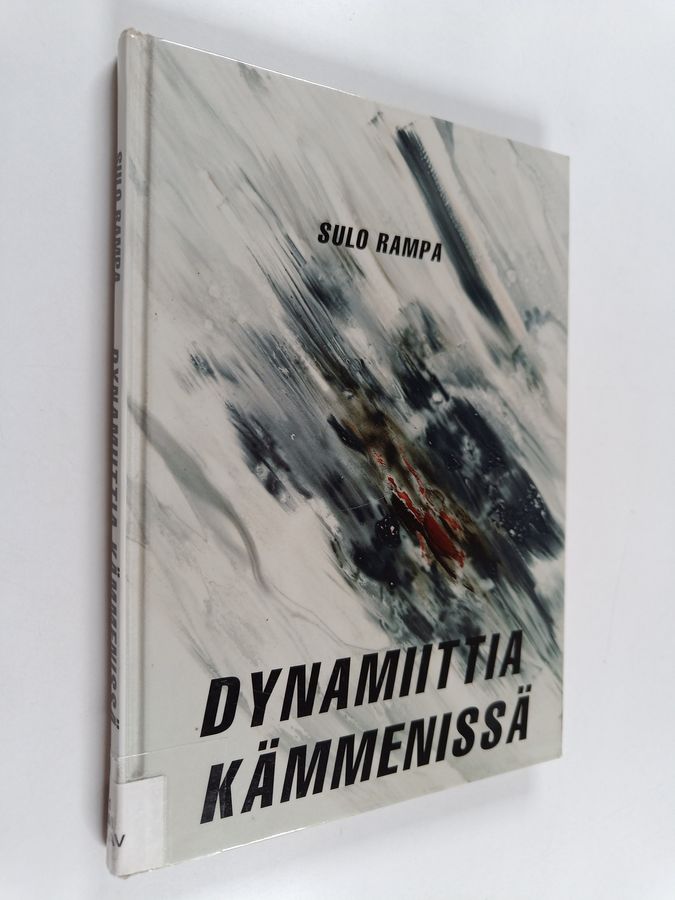 Dynamiittia kämmenissä