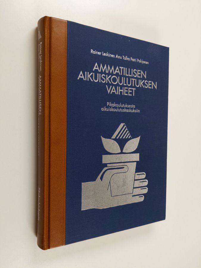 Ammatillisen aikuiskoulutuksen vaiheet