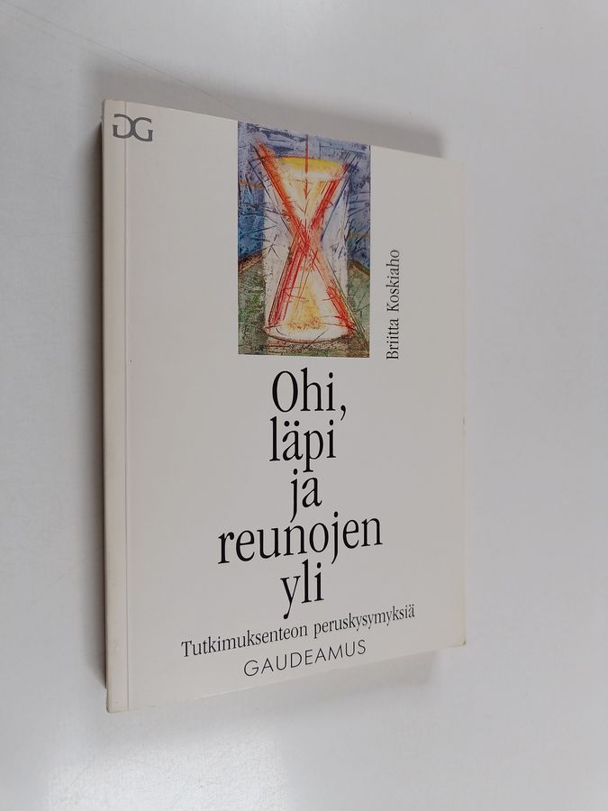 Ohi, läpi ja reunojen yli