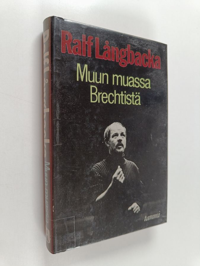 Muun muassa Brechtistä