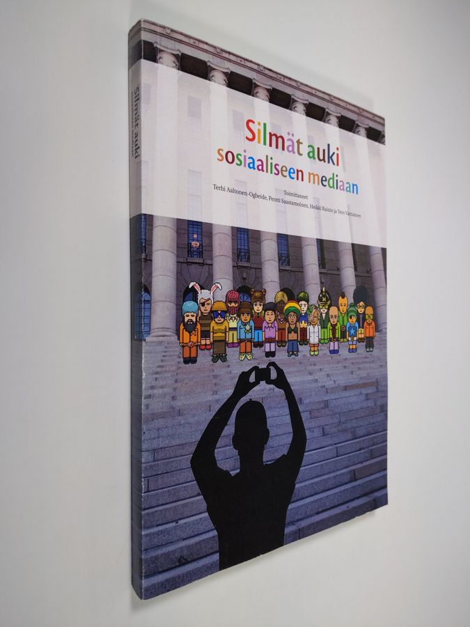 Silmät auki sosiaaliseen mediaan