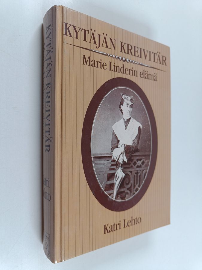 Katri Lehto : Kytäjän kreivitär : Marie Linderin elämä