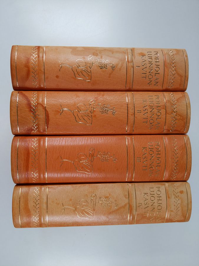 Aarno ym. (toim.) Kalela : Pohjolan luonnonkasvit 1-4