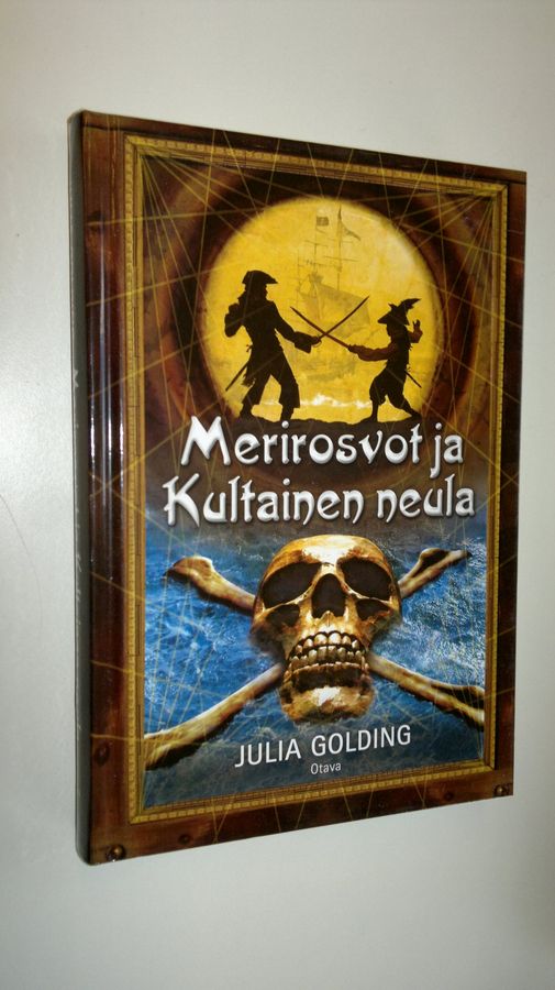 Julia Golding : Merirosvot ja kultainen neula