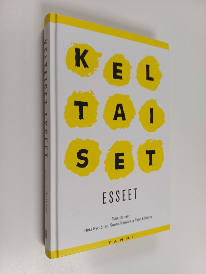 Keltaiset esseet