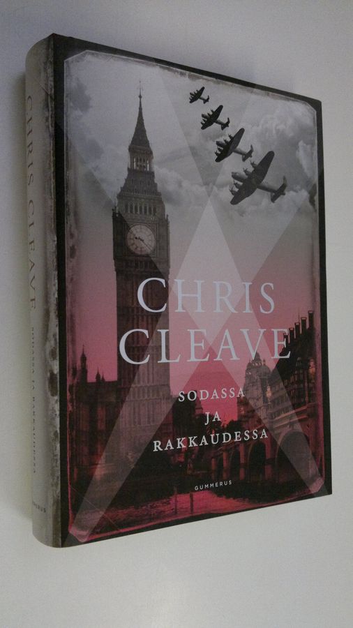 Chris Cleave : Sodassa ja rakkaudessa