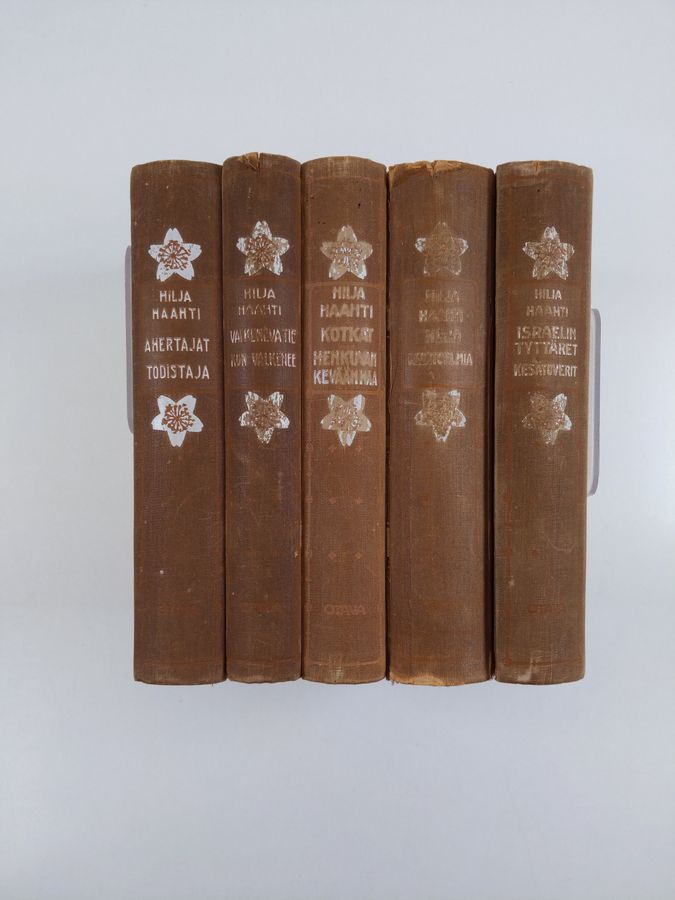 Hilja Haahti : Kootut kertomukset I-V