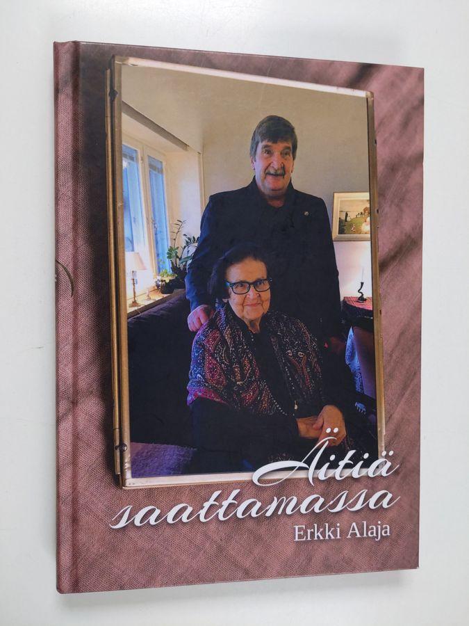Äitiä saattamassa
