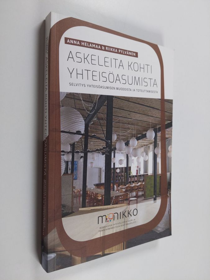 Askeleita kohti yhteisöasumista
