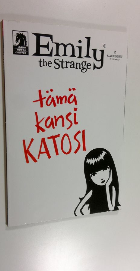 Emily the Strange nro 2 - Tämä kansi katosi