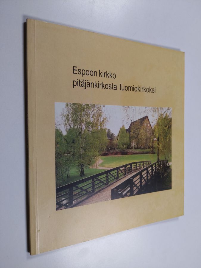 Espoon kirkko pitäjänkirkosta tuomiokirkoksi