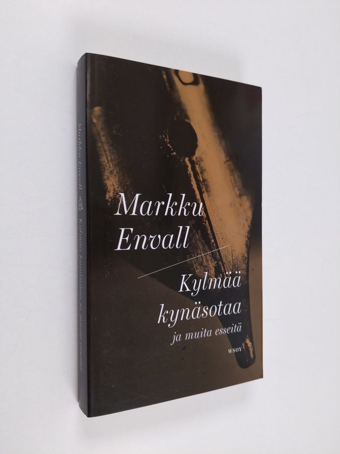 Kylmää kynäsotaa