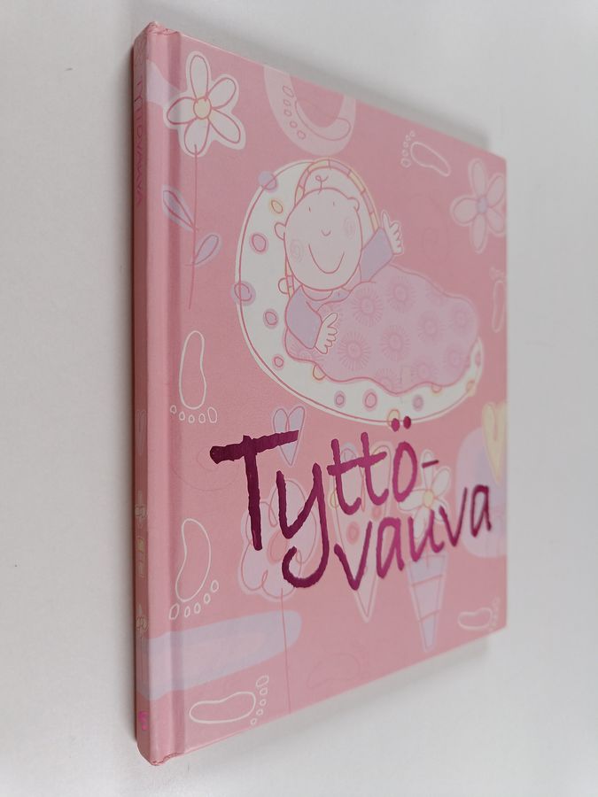 Tyttövauva.