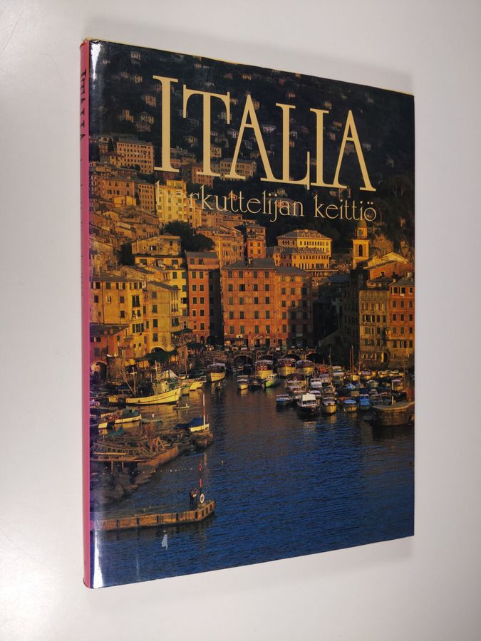 Lorenza (ruokaohjeet) de'Medici : Herkuttelijan keittiö Italia : alkuperäisiä ruokaohjeita eri puolilta Italiaa