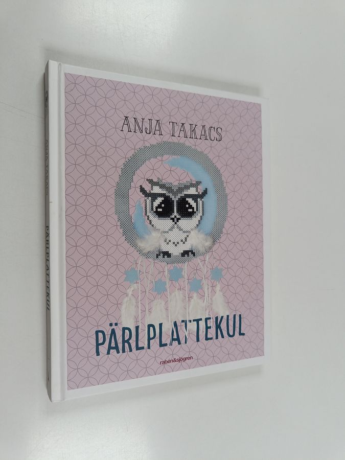 Anja Takacs : Pärlplattekul