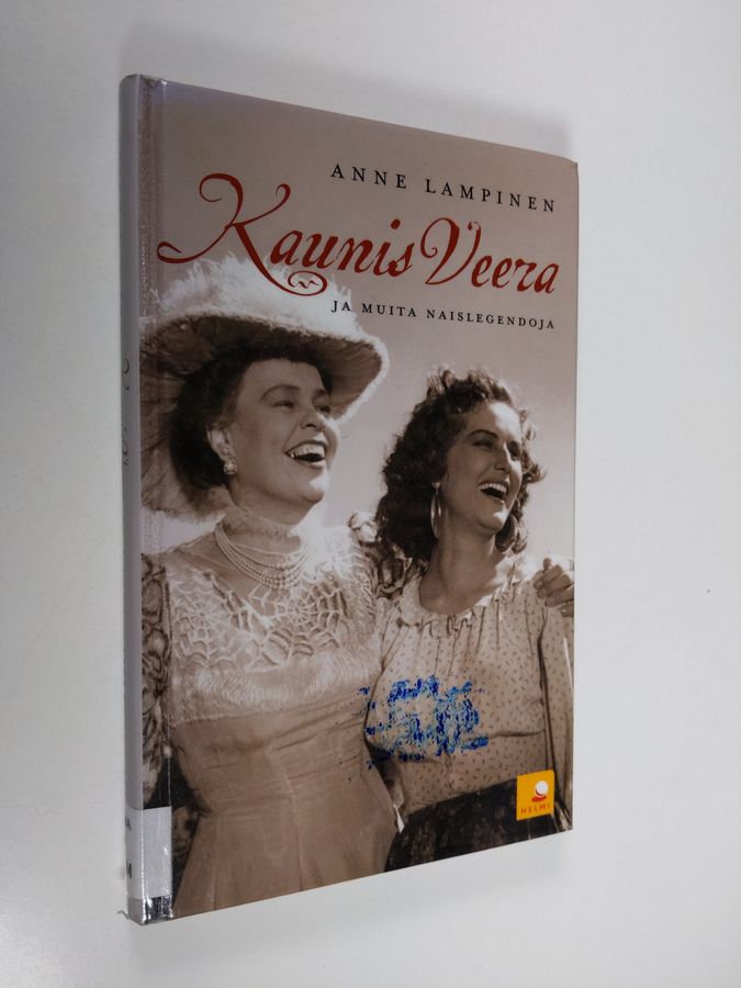 Kaunis Veera ja muita naislegendoja