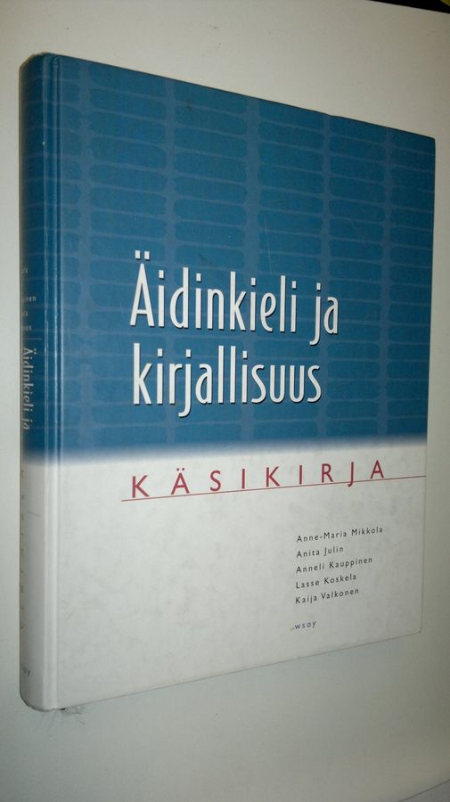 Äidinkieli ja kirjallisuus.