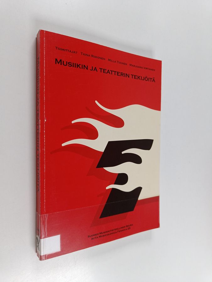 Musiikin ja teatterin tekijöitä