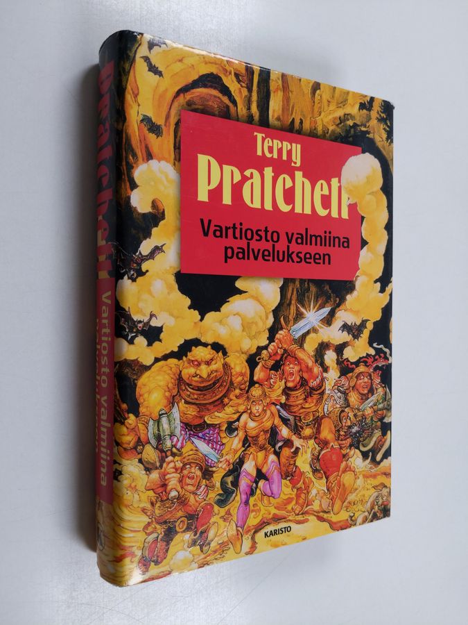 Terry Pratchett : Vartiosto valmiina palvelukseen