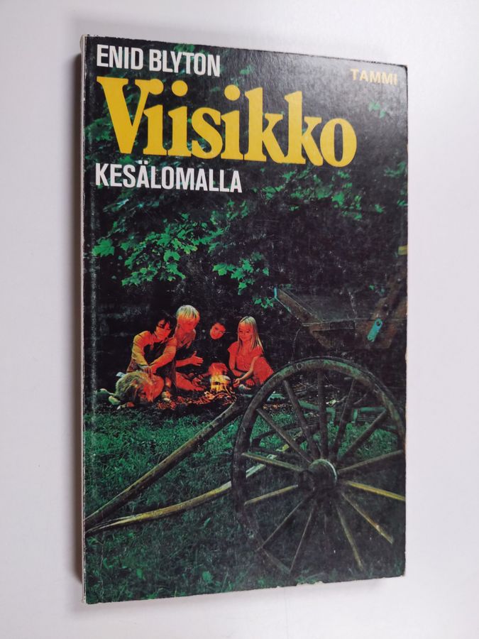 Enid Blyton : Viisikko kesälomalla
