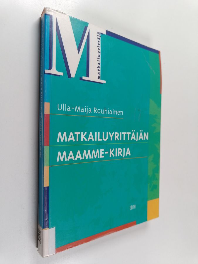 Matkailuyrittäjän Maamme-kirja