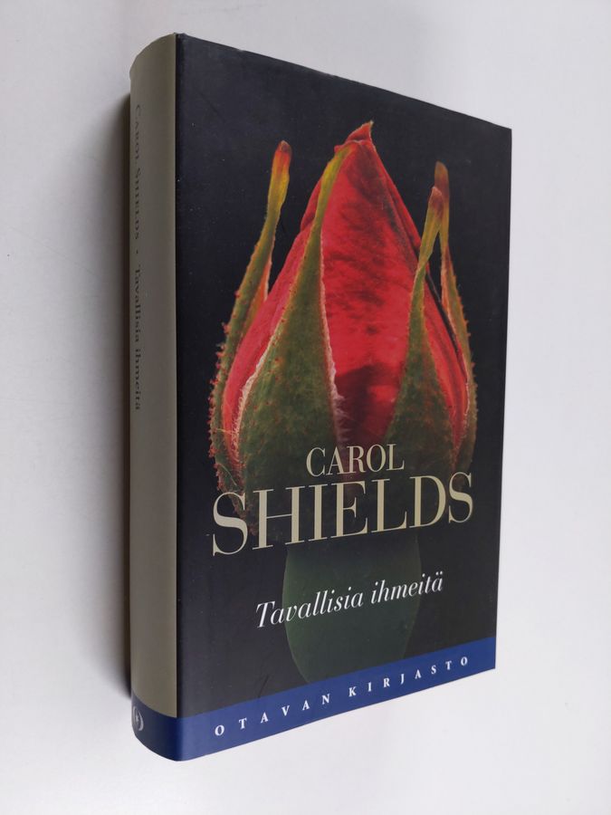 Carol Shields : Tavallisia ihmeitä : kootut novellit