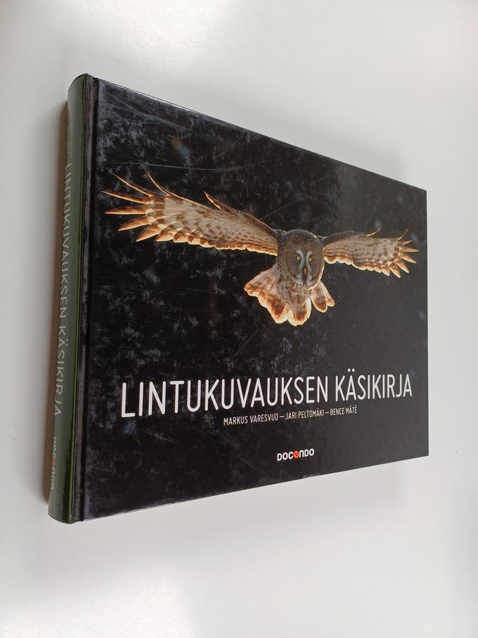 Markus Varesvuo : Lintukuvauksen käsikirja