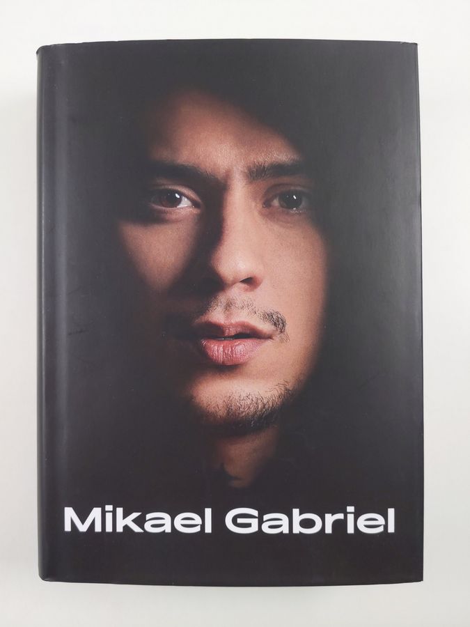 Anton Vanha-Majamaa : Mikael Gabriel : alasti