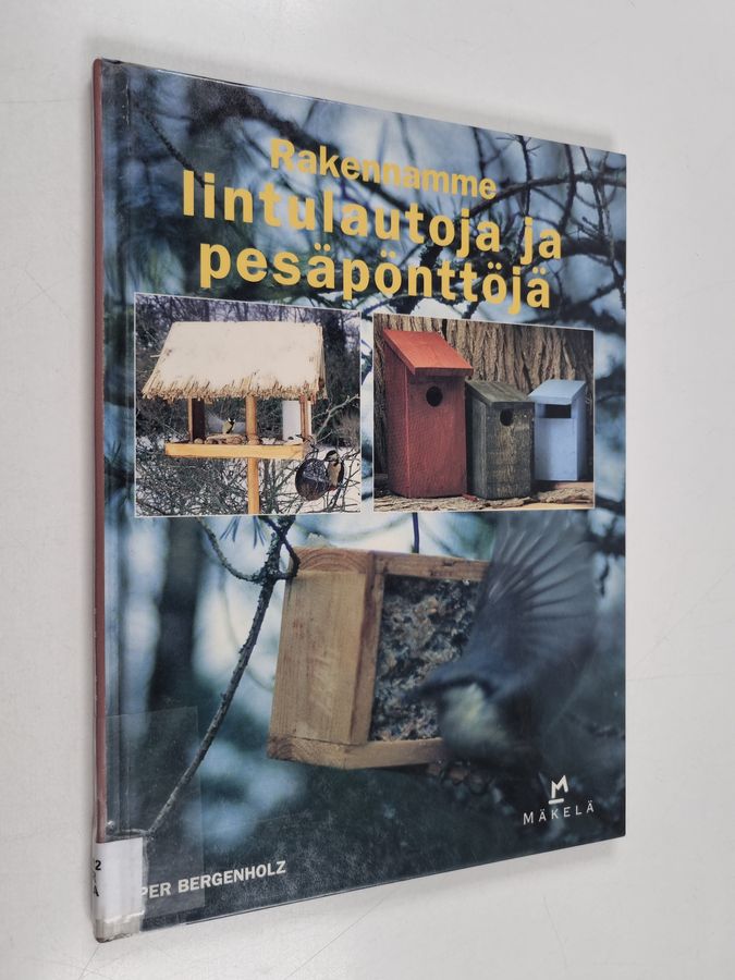 Rakennamme lintulautoja ja pesäpönttöjä