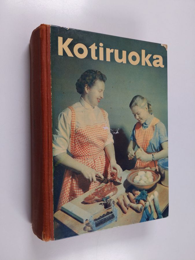 Ragni ym. (toim.) Tennberg : Kotiruoka : keittokirja kotia ja koulua varten