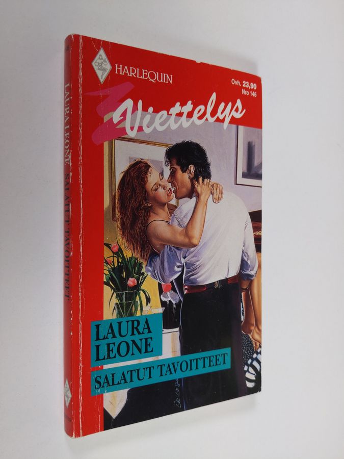 Laura Leone : Salatut tavoitteet