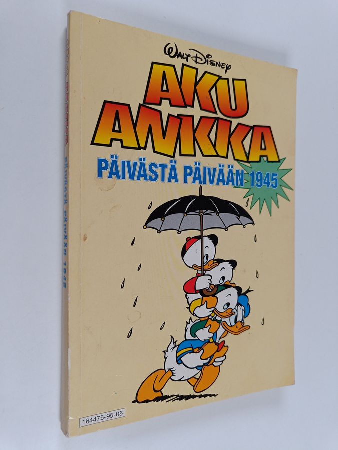 Walt Disney : Aku Ankka päivästä päivään 1945