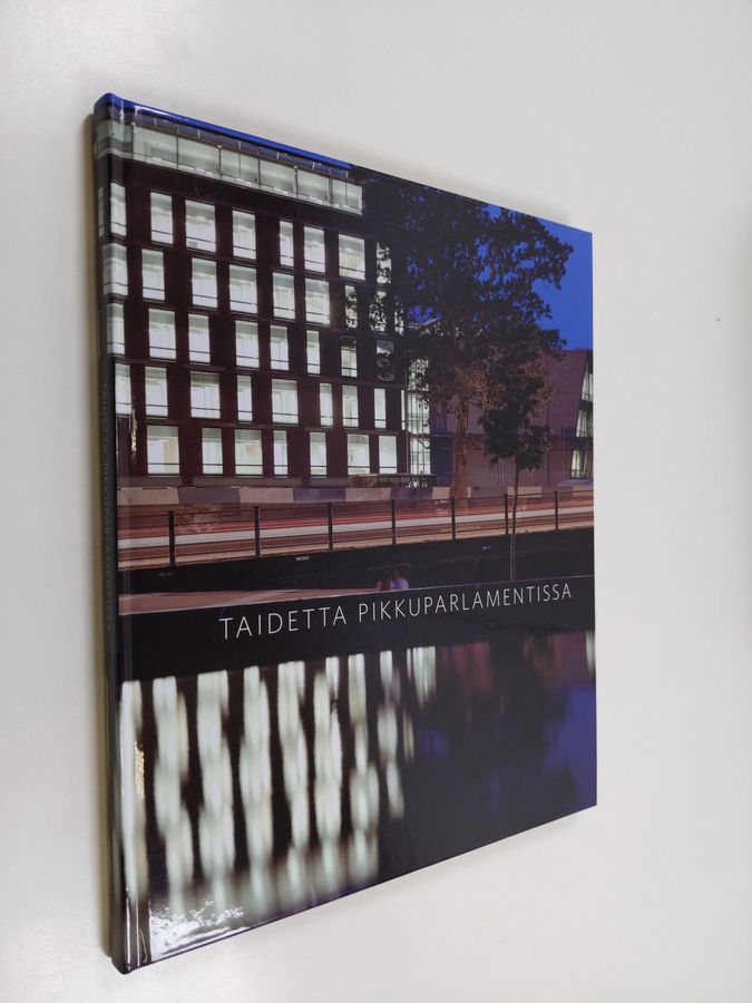 Taidetta Pikkuparlamentissa