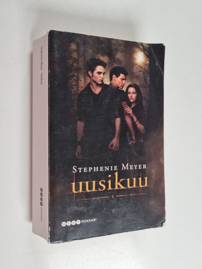Stephenie Meyer : Uusikuu