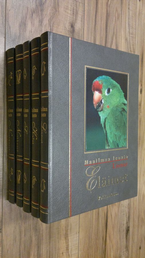 Maailman luonto : Eläimet 1-5 - Nisäkkäät 1-2 ; Linnut ; Kalat ; Selkärangattomat