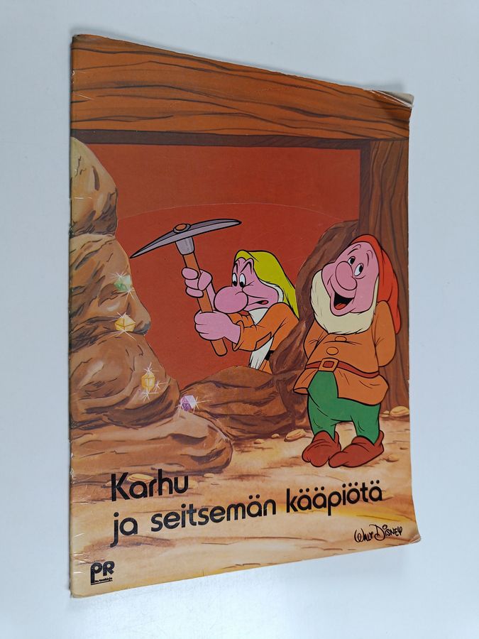 Karhu ja seitsemän kääpiötä