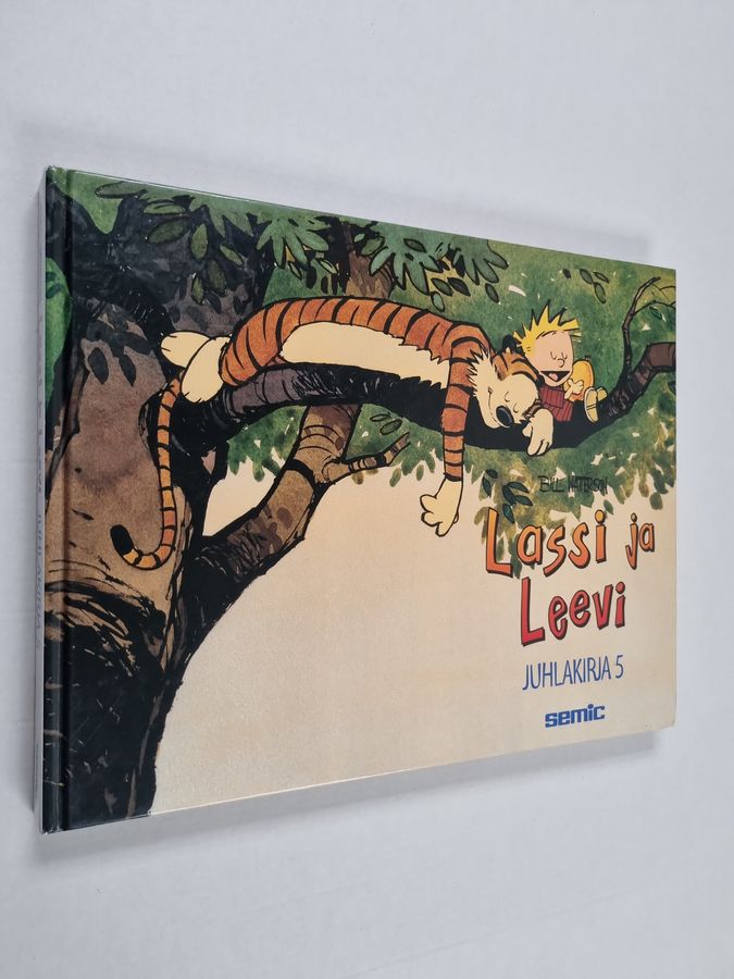 Bill Watterson : Lassi ja Leevi 5 : juhlakirja