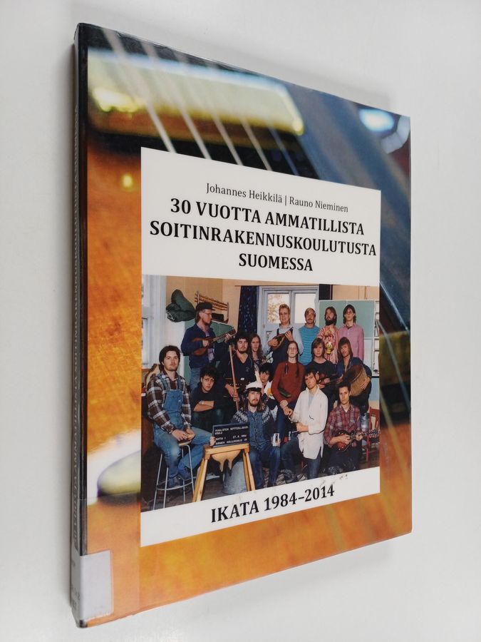 30 vuotta ammatillista soitinrakennuskoulutusta Suomessa
