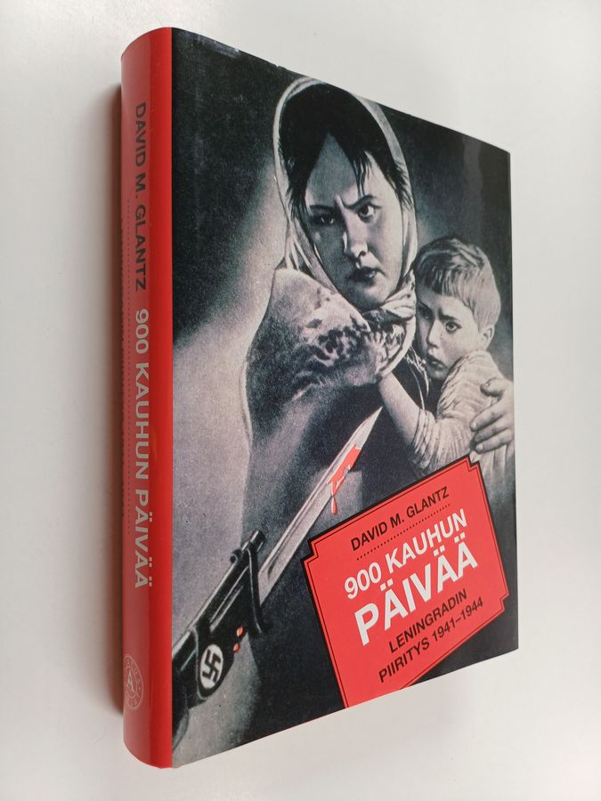 900 kauhun päivää
