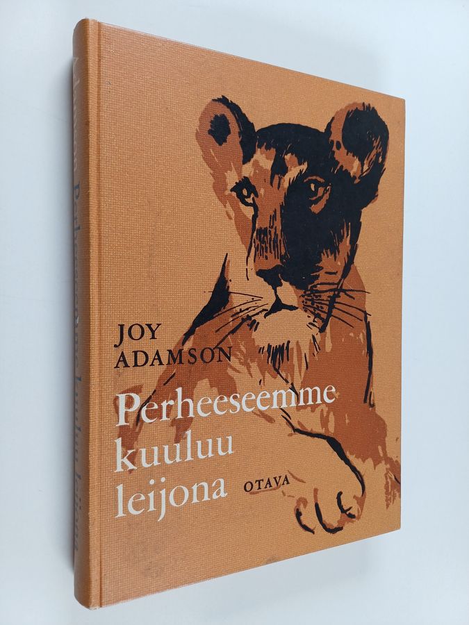Joy Adamson : Perheeseemme kuuluu leijona