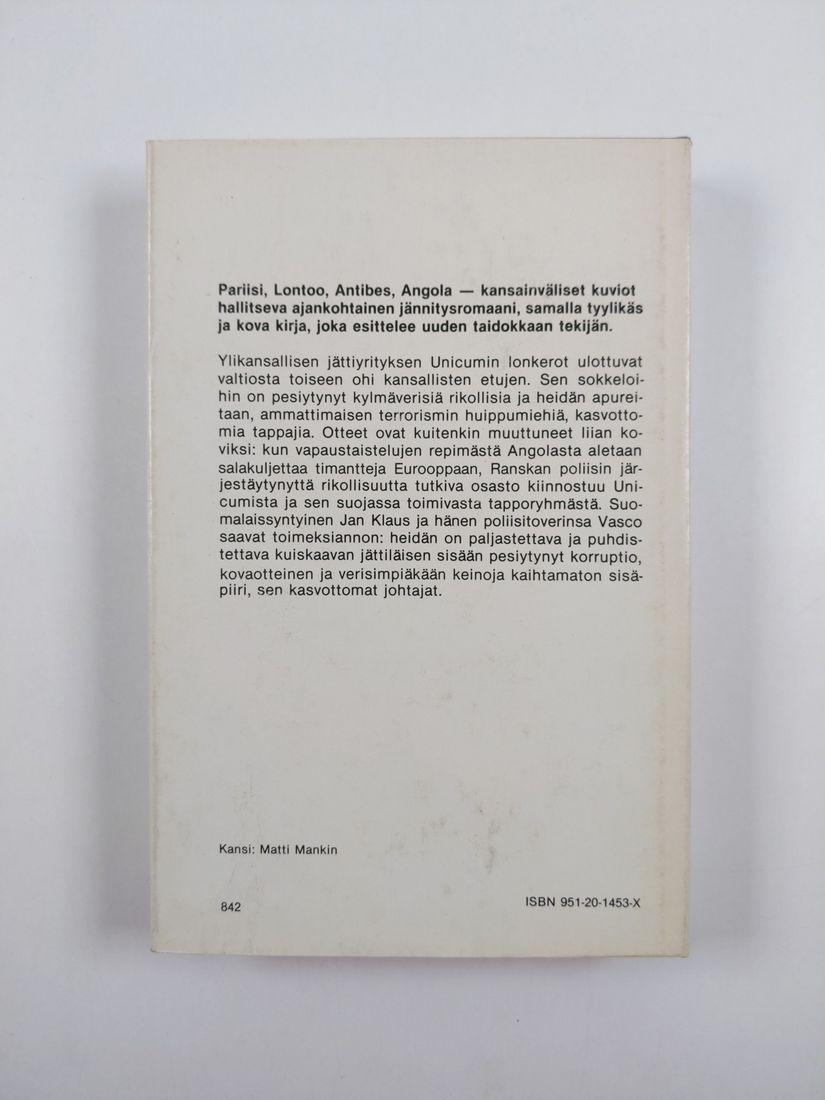 Kari Melamaa : Kuiskaava jättiläinen