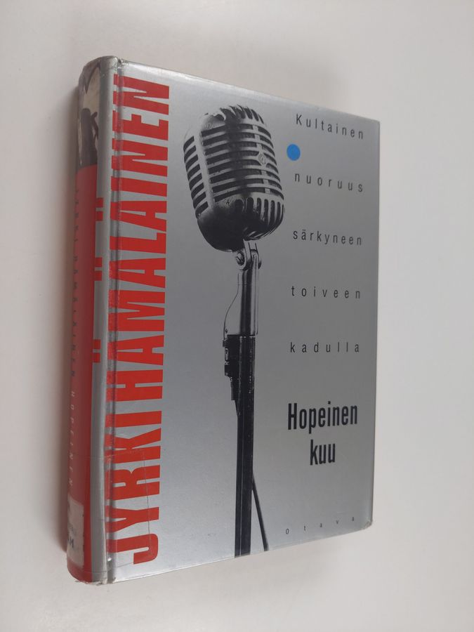 Hopeinen kuu