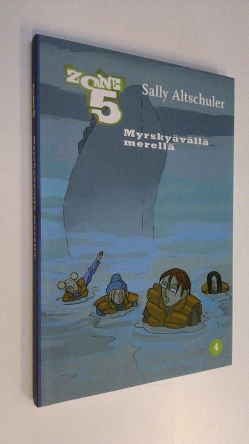 Sally Altschuler : Myrskyävällä merellä